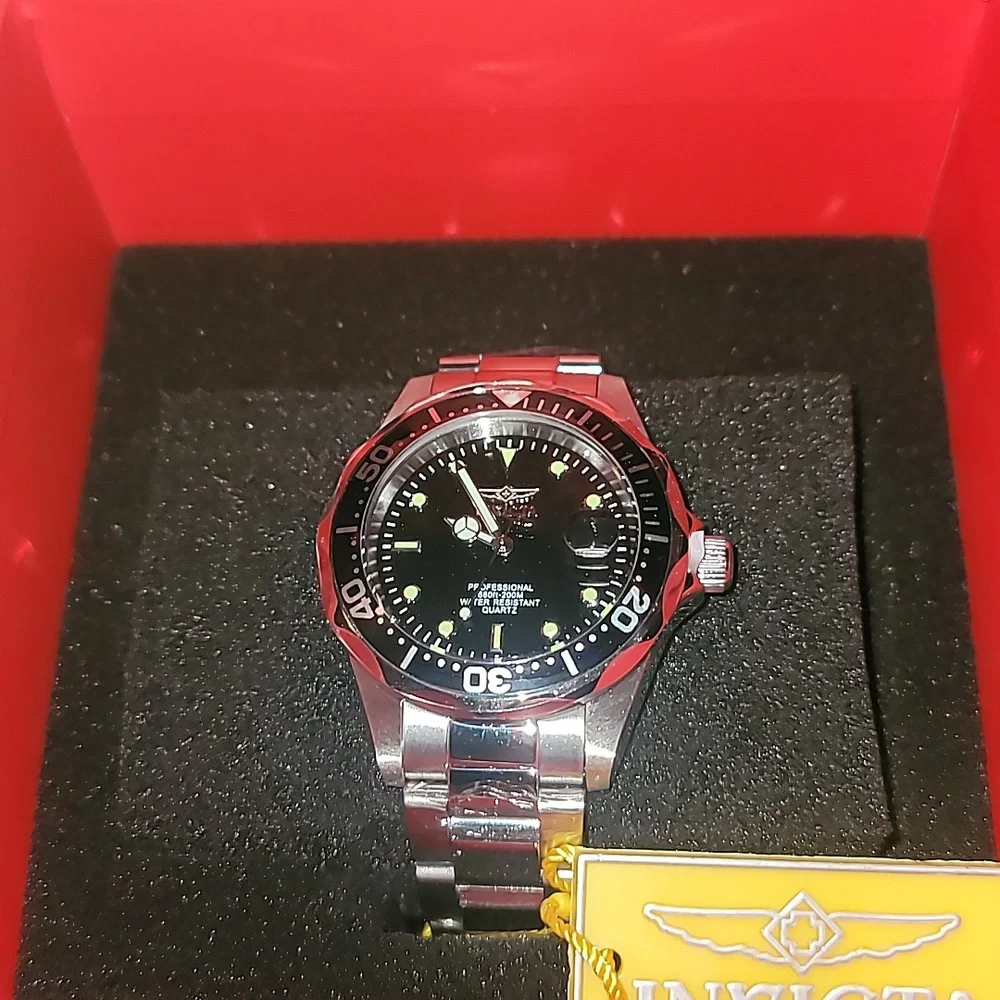 NEW NIB Invicta Pro Diver Unisex‎ Watch - 37.5mm, Stainless Steel 8932